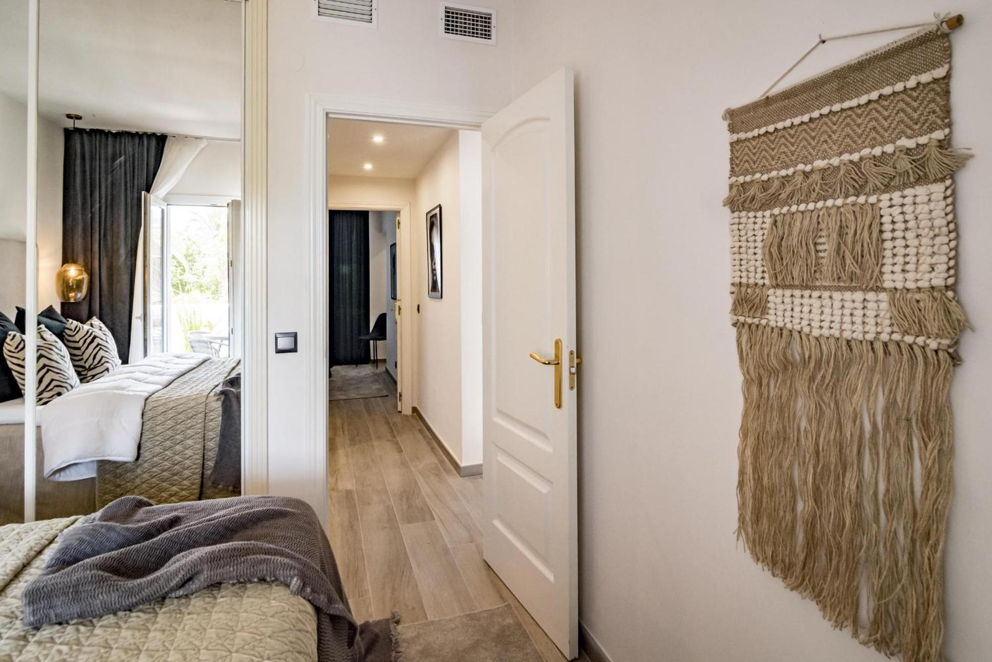 Pr - Stunning Flat Front Line Beach Puerto Banus Marbella Exterior foto